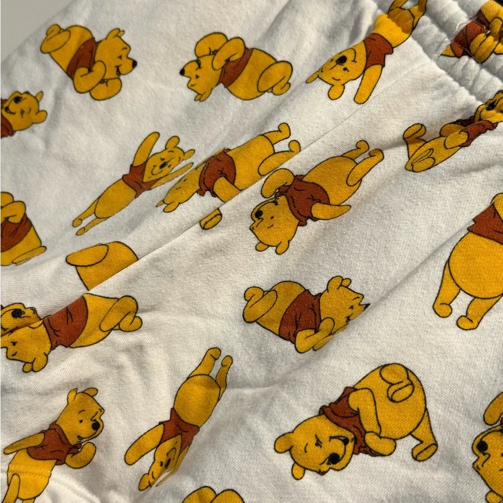 Disney Winnie the Pooh White fleece lined lounge shorts Size M - Picture 5 of 7